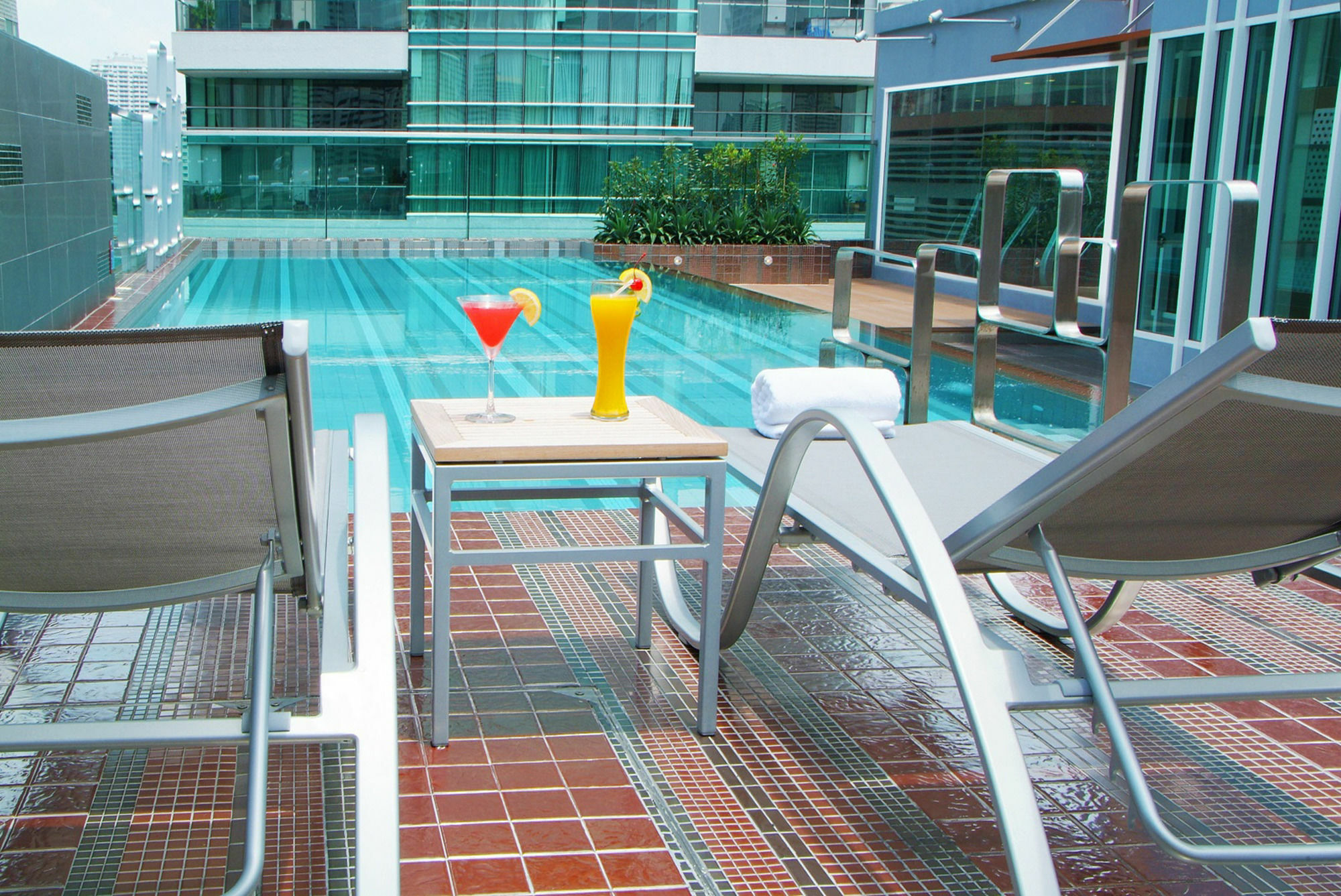 Amora Neoluxe Suites Hotel Bangkok Zewnętrze zdjęcie